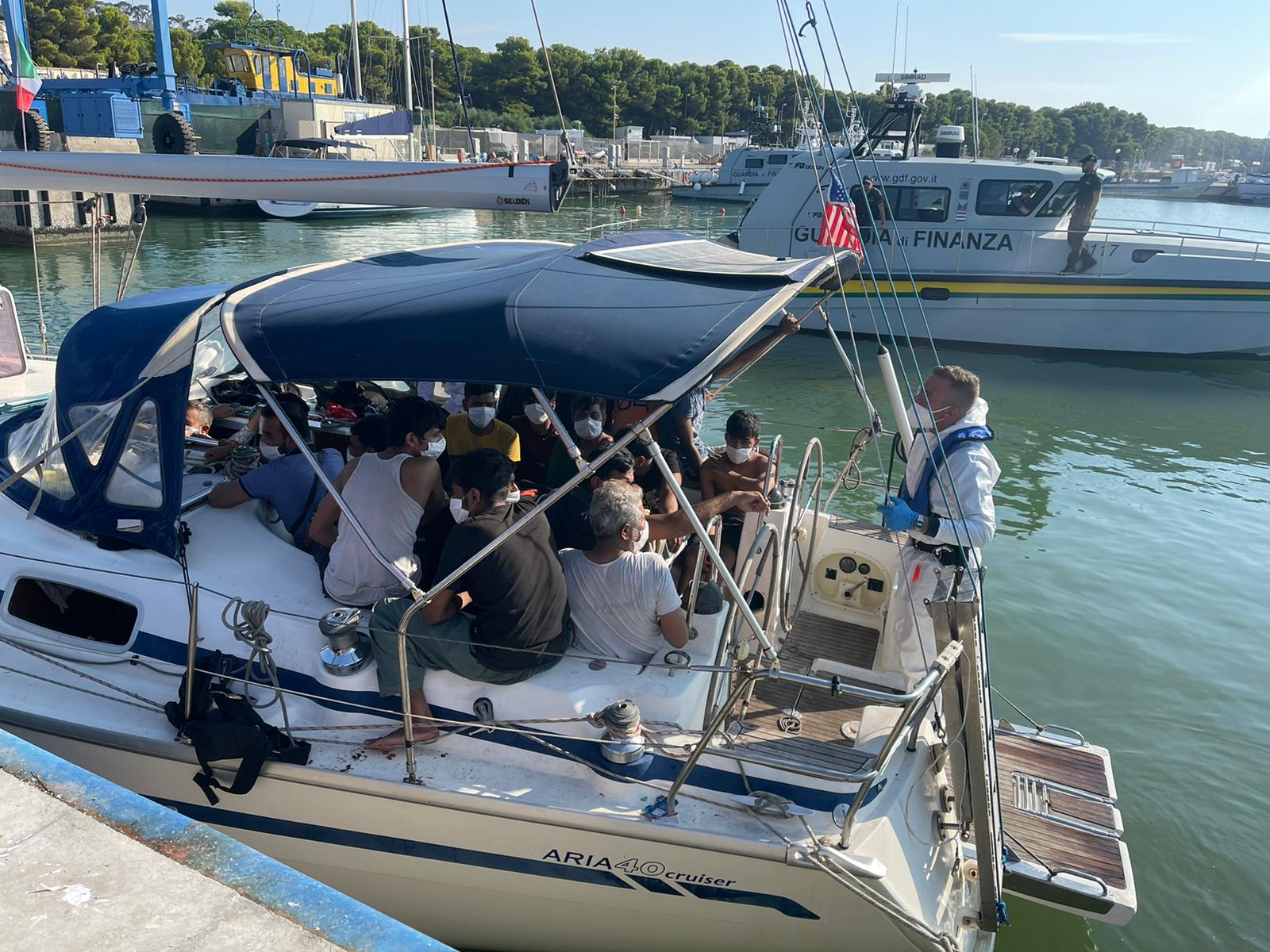 Terzo Sbarco Di Migranti In Pochi Giorni A Roccella Jonica Soccorsi In