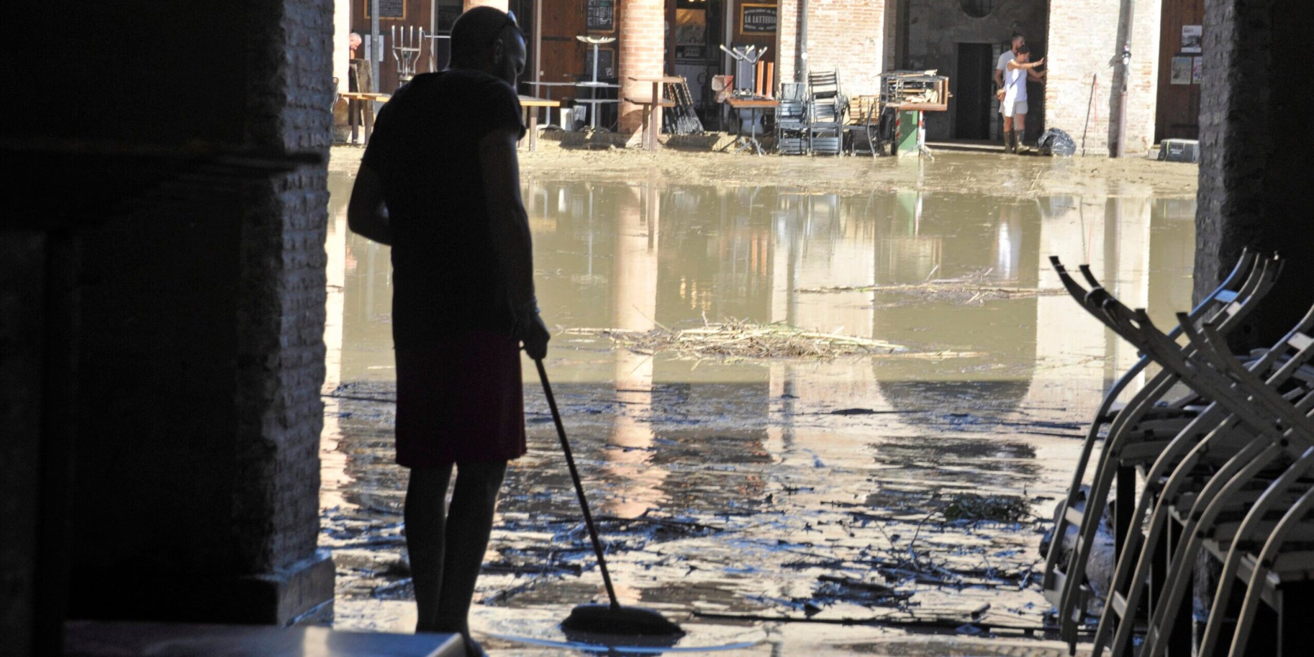 Alluvione Nelle Marche: 11 Morti. Ancora Dispersi Il Piccolo Mattia E ...