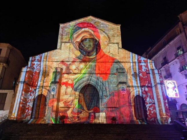 Cosenza accoglie il nuovo vescovo. L'insediamento ufficiale di monsignor  Checchinato - FOTO e VIDEO